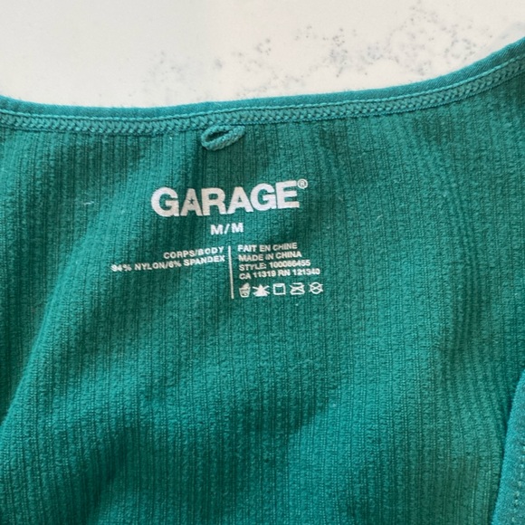 Garage Hunter Green V-neck plunge short sleeve ribbed fitted cropped T Size Med - Picture 2 of 4